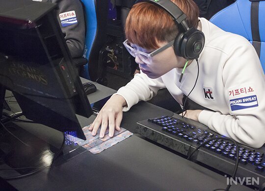 [LOL] 폰 선수(주님) 강박증 | 인스티즈