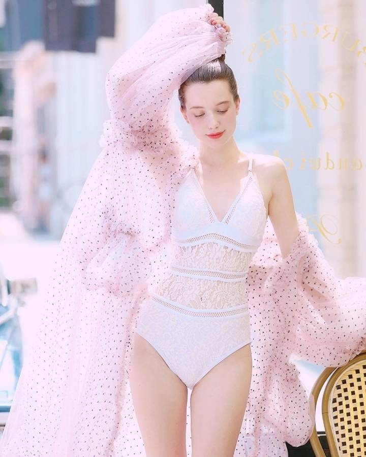 아나스타샤 세불스카 인스타 3탄 (30장) | 인스티즈