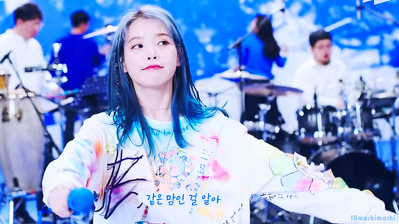 IU - Blueming 라이브🎤🎤(밴드ver.) + Live Clip (2019 IU Tour Concert 'Love, poem') | 인스티즈