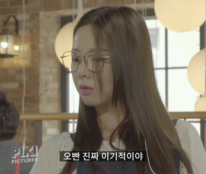 카페에서 몰입도 쩌는 순간 | 인스티즈