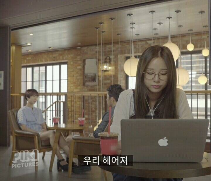 카페에서 몰입도 쩌는 순간 | 인스티즈