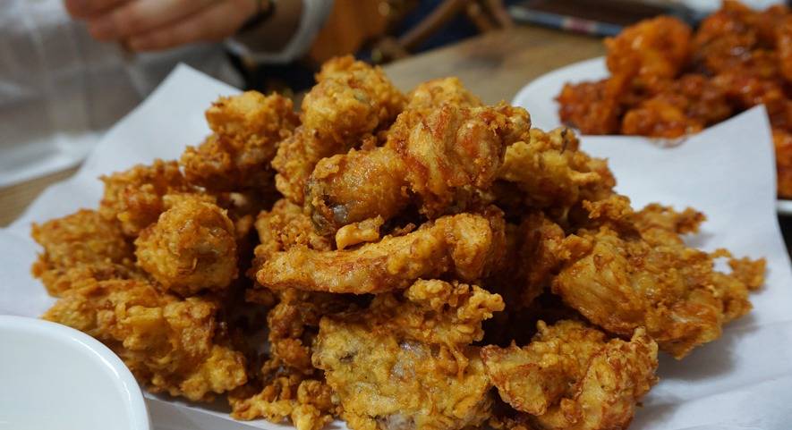 어느날 친구가 닭요리에 술 한잔 하자고 한다 당신의 선택은? | 인스티즈