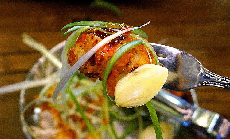 어느날 친구가 닭요리에 술 한잔 하자고 한다 당신의 선택은? | 인스티즈