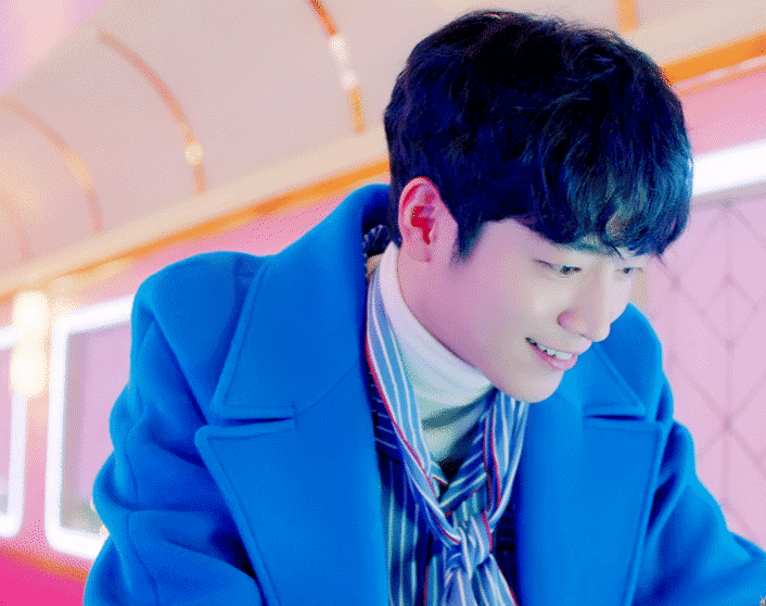 K-POP 역사상 가장 개연성 뛰어나다는 뮤직비디오 | 인스티즈