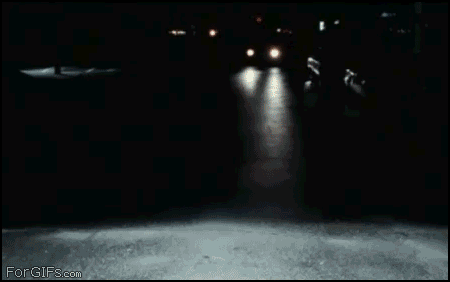 자살하려고 도로에 뛰어듬.gif | 인스티즈