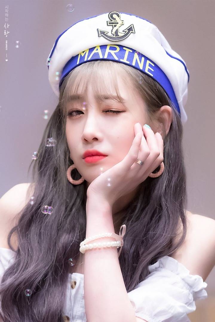 해군모를 쓴 러블리즈 귀요미 둘째 유지애.jpg | 인스티즈