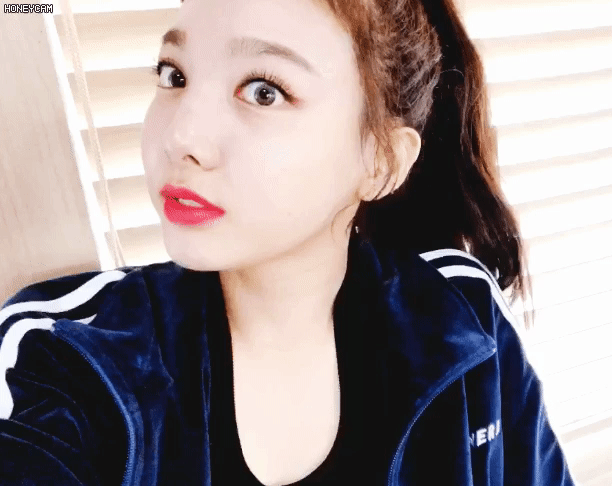 180711 KBS 연예가중계 게릴라 데이트 촬영 - 체리 토끼 나연이 of TWICE | 인스티즈