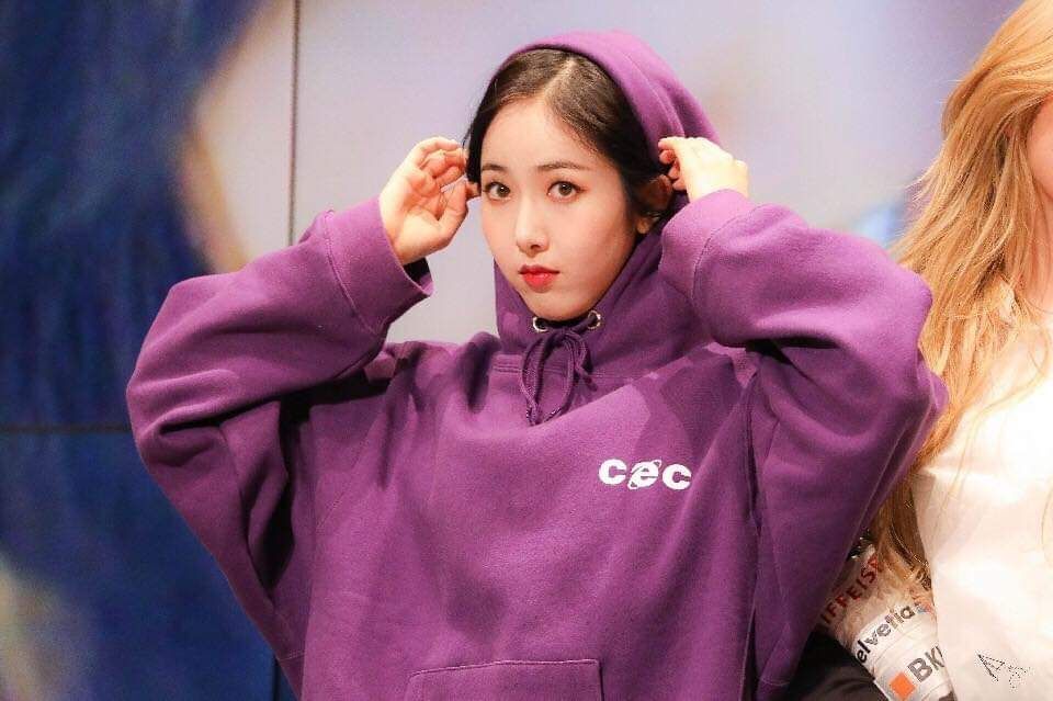 야심한 시간에 보니까 은근히 미인인 듯한 여자친구 신비.jpgif | 인스티즈