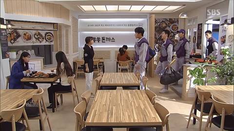 다른 SBS 드라마에 등장한 킹종무 단장의 바이킹스 | 인스티즈