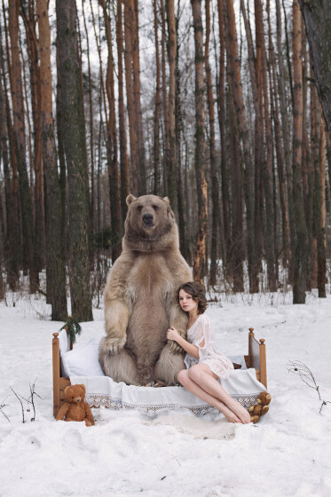 쎄보이는 모델에게 맨살을 맞대고 사진찍는 과감한 러시아녀 | 인스티즈