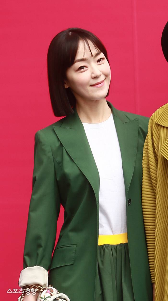 "범죄자에 마이크를 쥐어주지 말라”…김윤아, '박사방' 조주빈 보도 행태 비판 | 인스티즈