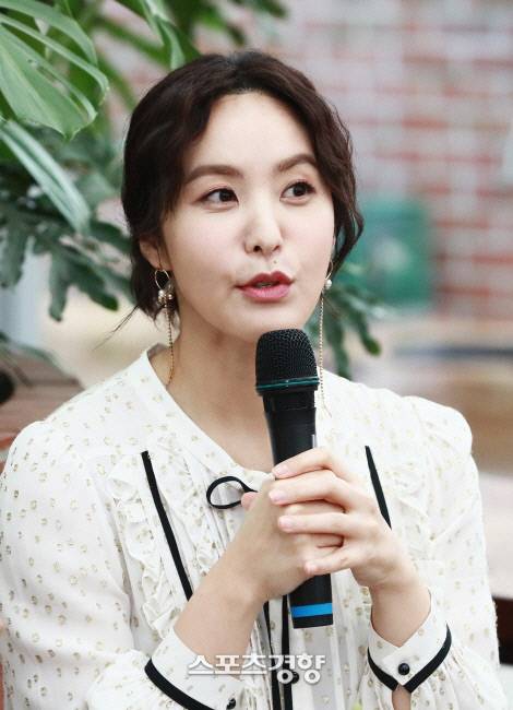 박지윤, 코로나19 사태 중 여행…'사회적 거리두기' 언급 누리꾼에 "남의 삶에 간섭 마라” | 인스티즈
