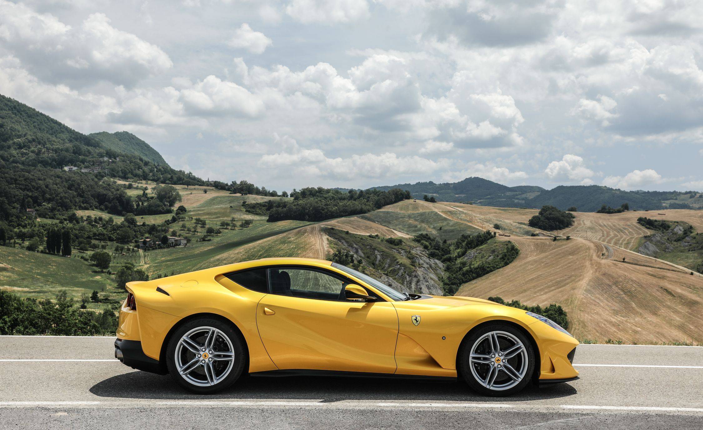 2018 페라리 812 슈퍼패스트 [데이터주의] | 인스티즈