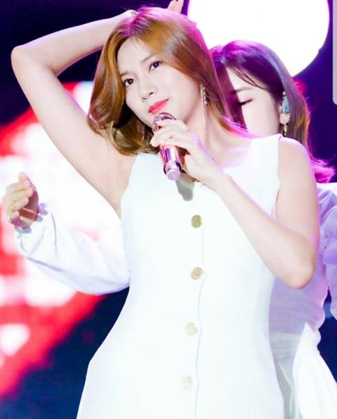 데뷔 10년차에 반오십인 여자 아이돌.jpgif | 인스티즈