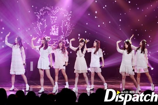 [스타캐스트] "소풍소풍해~"…'러블리즈', 깨방정 한강소녀 | 인스티즈