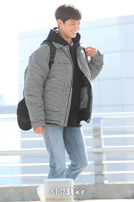 오늘자 박보검 인천공항 (MAMA 참석차 홍콩 출국) | 인스티즈