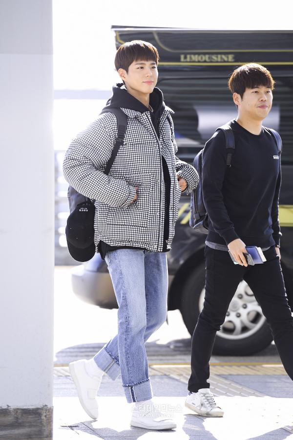 오늘자 박보검 인천공항 (MAMA 참석차 홍콩 출국) | 인스티즈