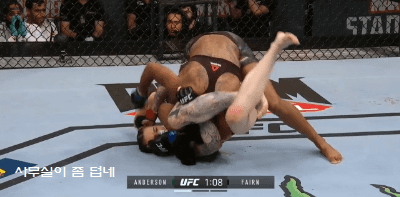 엄청난 골격을 자랑하는 MMA 여자 선수 ㄷㄷㄷㄷ gif | 인스티즈