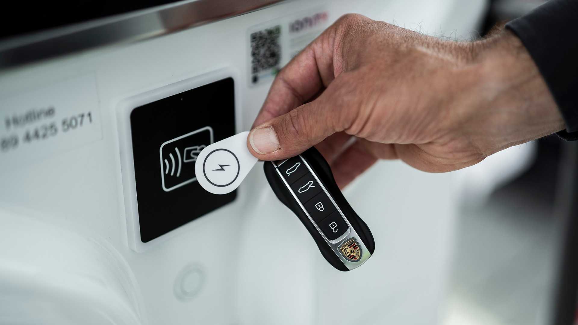 2020 포르쉐 타이칸 터보 S [데이터주의] | 인스티즈