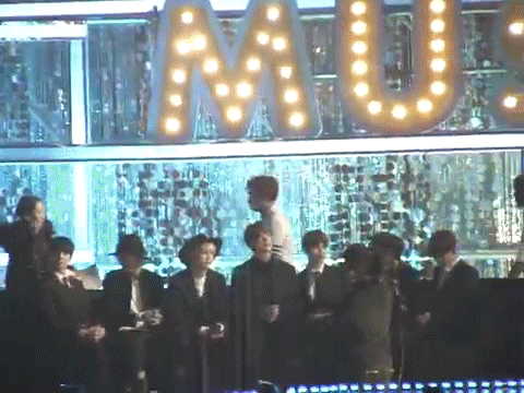 친해보이는 방탄소년단과 몬스타엑스 | 인스티즈