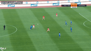 어제자 이장님 상대로 멀티골 넣은 웨이스하오.GIF | 인스티즈