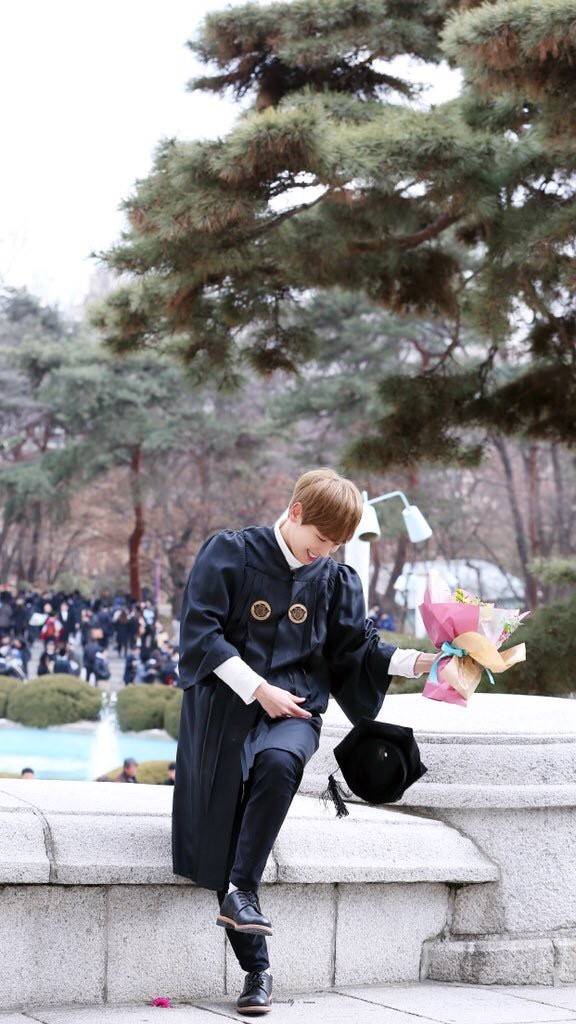 김인성 경희대 졸업식 보고가시죠 | 인스티즈