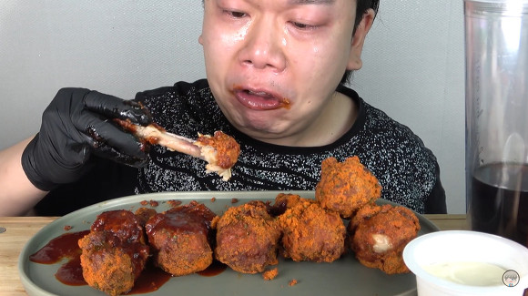 먹방 도중 탈주한 유튜버.jpg | 인스티즈