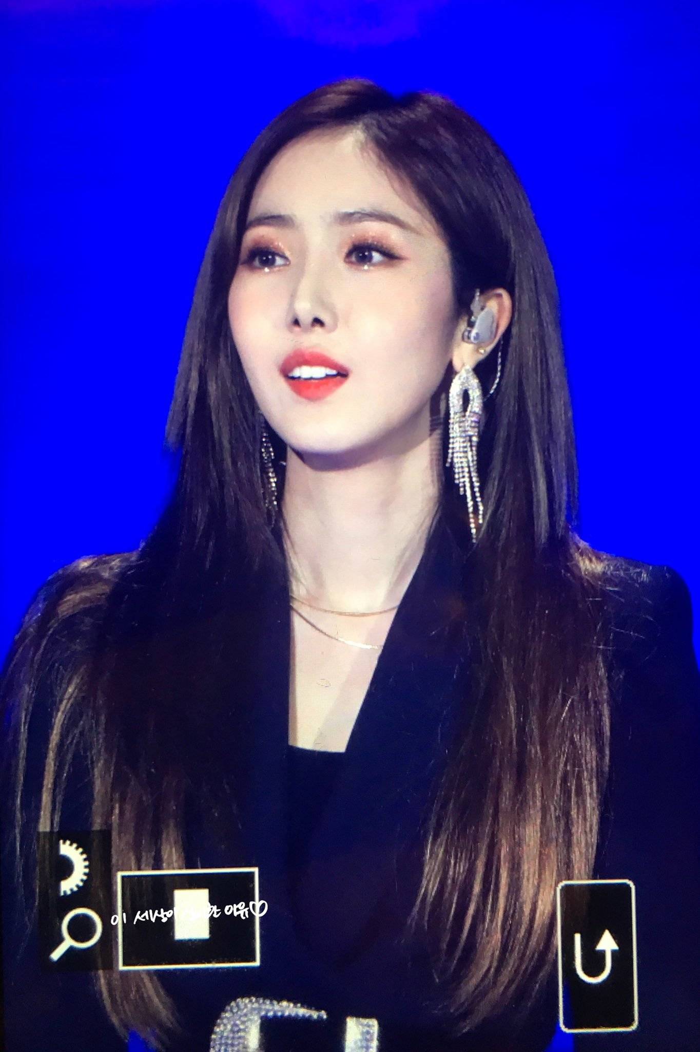 검은색이 잘 어울리는 여자친구 신비.jpgif | 인스티즈