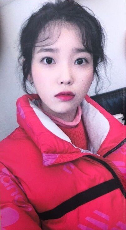 아이유 여친짤 일수도 아닐수도 있는 사진들 .jpg | 인스티즈