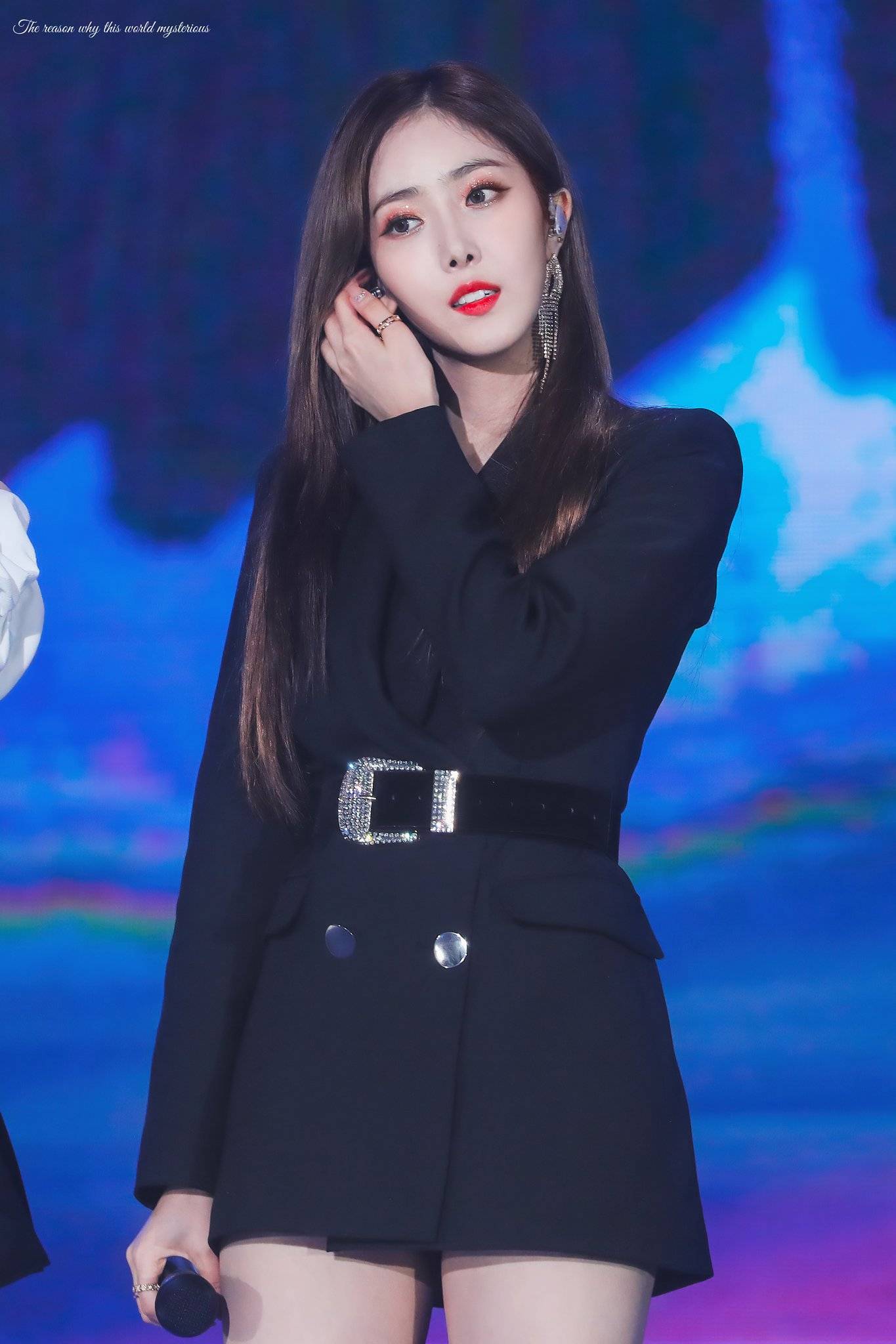 검은색이 잘 어울리는 여자친구 신비.jpgif | 인스티즈