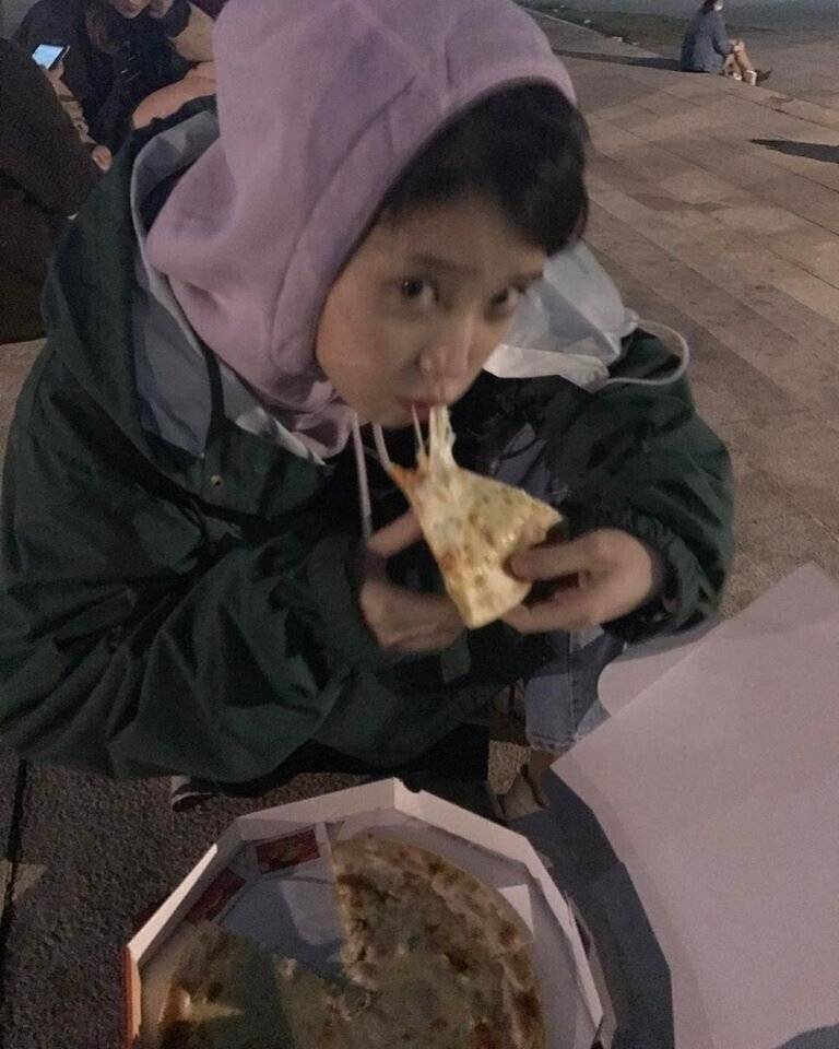 아이유 여친짤 일수도 아닐수도 있는 사진들 .jpg | 인스티즈