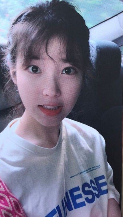 아이유 여친짤 일수도 아닐수도 있는 사진들 .jpg | 인스티즈