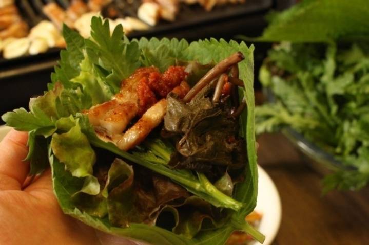 쌈 싸먹을때 많이 갈리는 유형.jpg | 인스티즈