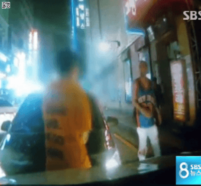 래퍼 정상수를 길거리에 만나면 피해야 하는 이유.gif | 인스티즈