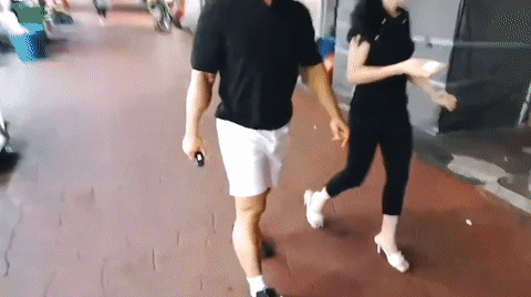 래퍼 정상수를 길거리에 만나면 피해야 하는 이유.gif | 인스티즈