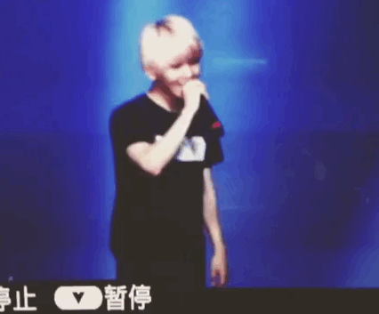 아이돌들이 해외콘서트 중 흔히 겪는 일.gif | 인스티즈