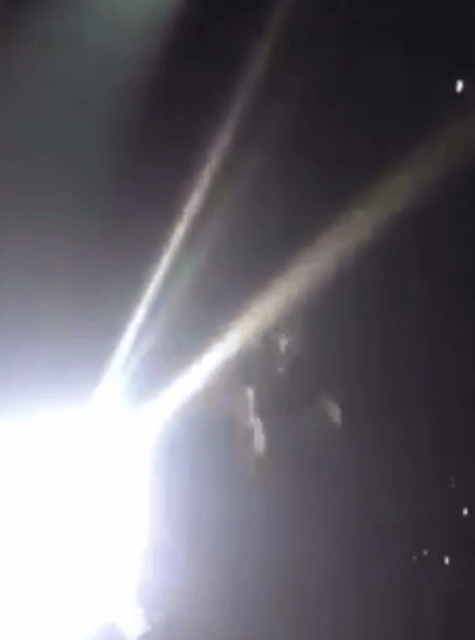 아이돌들이 해외콘서트 중 흔히 겪는 일.gif | 인스티즈