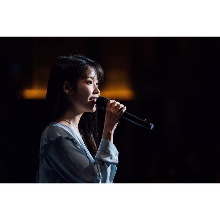 좋은 우정을 이어가고 있는 아이유와 김해 시스터즈.jpg | 인스티즈