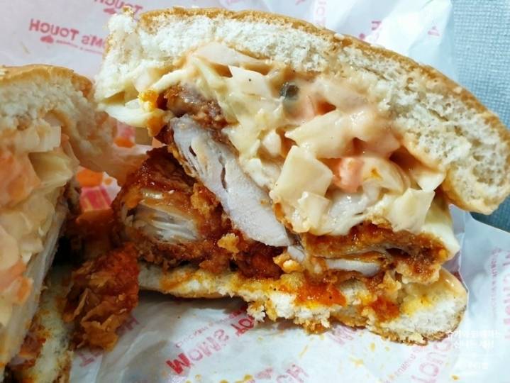 맘스터치 신메뉴 실사.JPG | 인스티즈