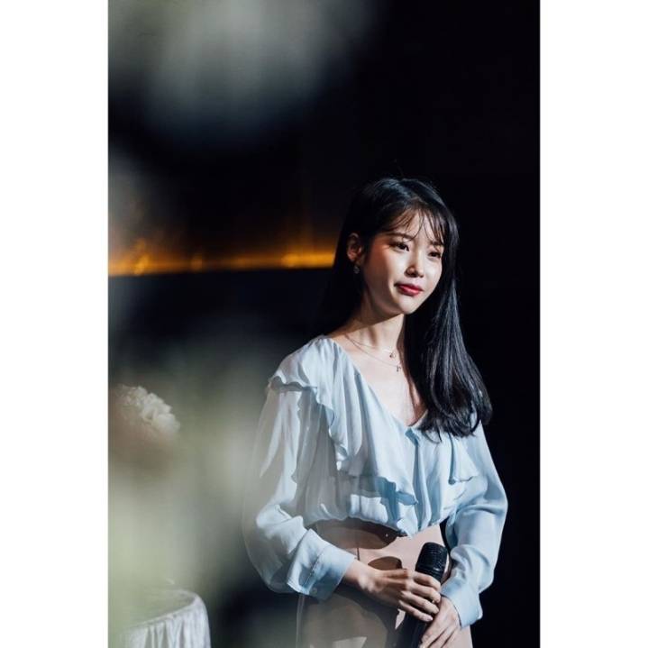 좋은 우정을 이어가고 있는 아이유와 김해 시스터즈.jpg | 인스티즈