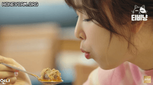 서현진 순대 볶음 먹방.GIF | 인스티즈