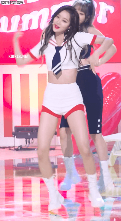 역대급 미모 뽐낸 에이프릴 나은.gif | 인스티즈