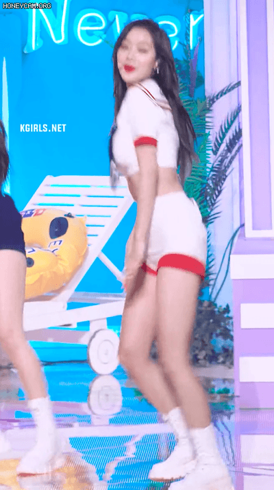 역대급 미모 뽐낸 에이프릴 나은.gif | 인스티즈