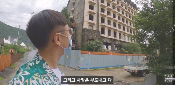 멀쩡한 건물이 폐허가 되고 허물지 못하는 이유.jpg | 인스티즈