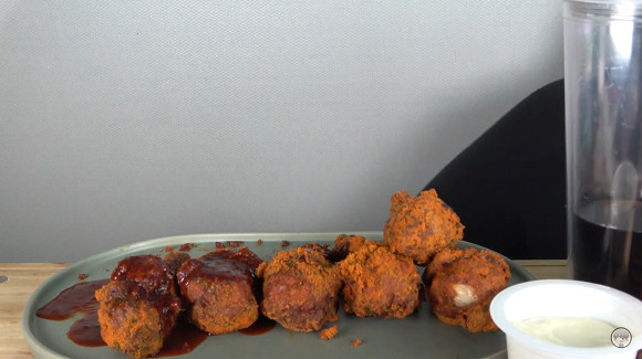 먹방 도중 탈주한 유튜버.jpg | 인스티즈