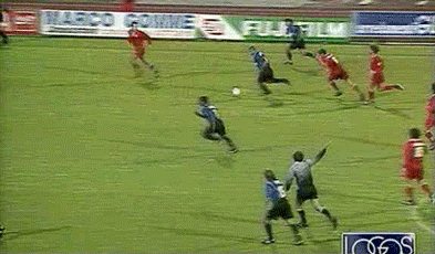 호나우두의 개인기가 아직도 역대급인 이유.gif | 인스티즈