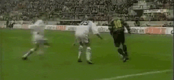 호나우두의 개인기가 아직도 역대급인 이유.gif | 인스티즈