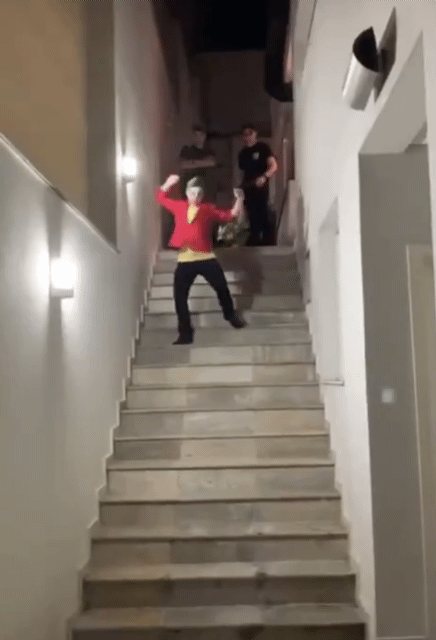 조커 계단춤 따라하면 안되는이유 | 인스티즈