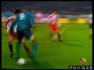 호나우두의 개인기가 아직도 역대급인 이유.gif | 인스티즈