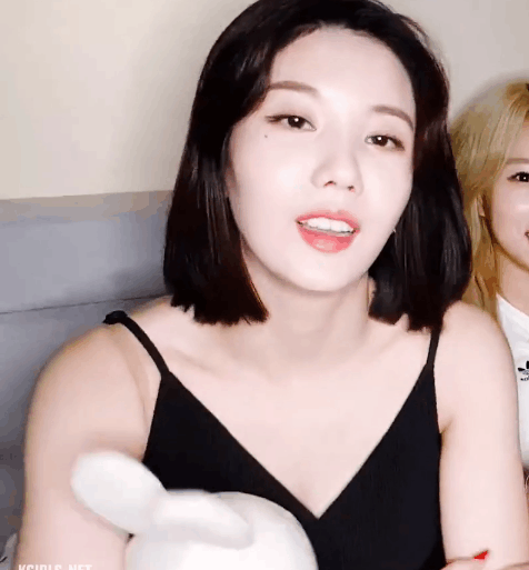 단발하고 미모 레전드 찍은 권은비 ㅎㄷㄷ..gif | 인스티즈